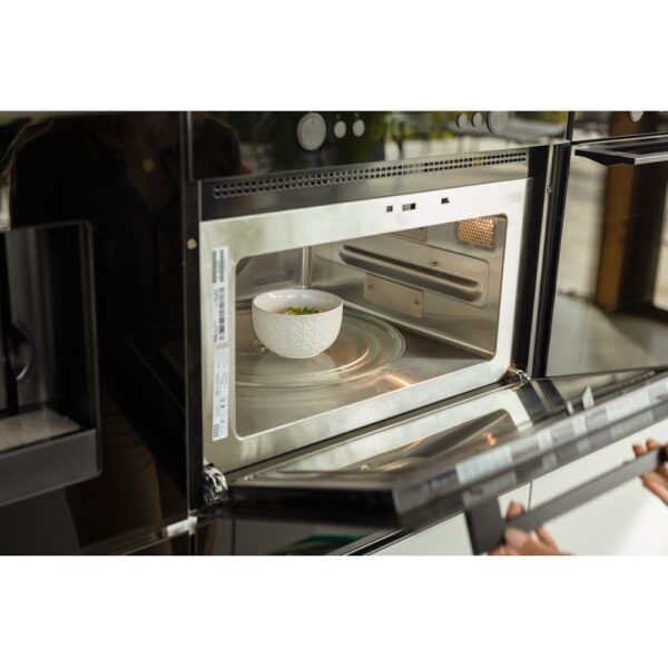 PD002_131.0632.660 Mikrofala do zabudowy Mythos FMY 45 MW BK